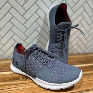 Under Armour Women’s Running Shoes - Blue Gray with Hot Pink Accents Size 8 EUC